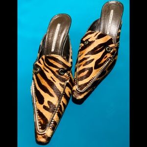 🍒 SOLD—- Vintage Donald J Pliner Animal Print Genuine Calf Hair Mule - 8.5 US